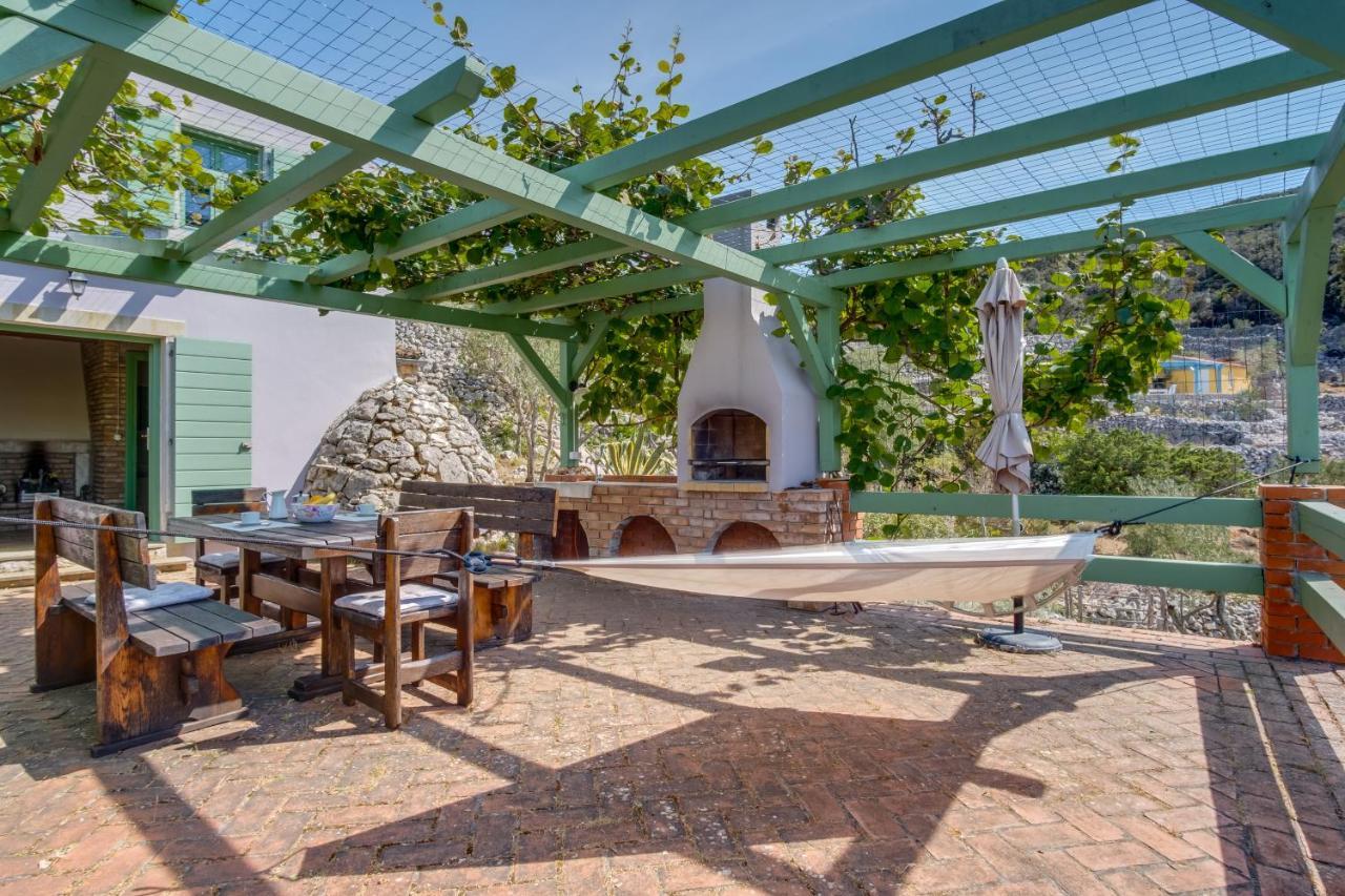 Holiday Home Oliva Sveti Jakov Εξωτερικό φωτογραφία